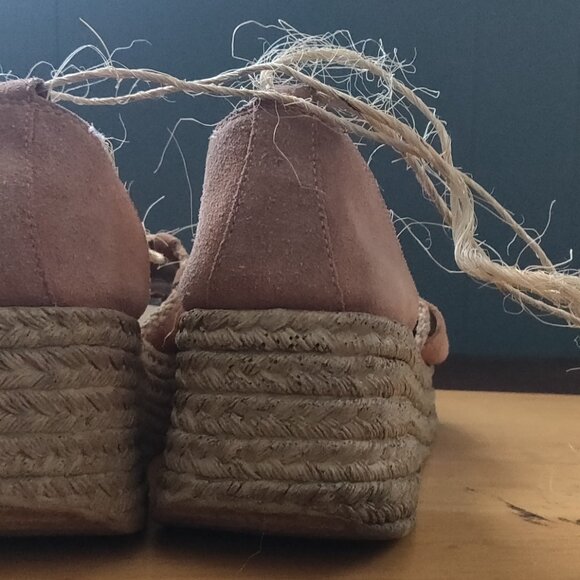 Peach Colored Platform Espadrilles Size 8.5 Bloomingdale's - Picture 3 of 4